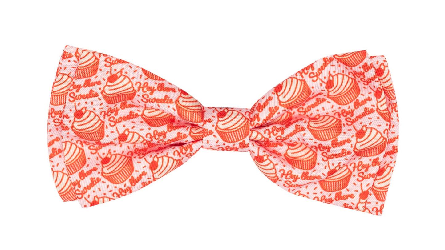 FuzzYard Bowtie Hey There Sweetie